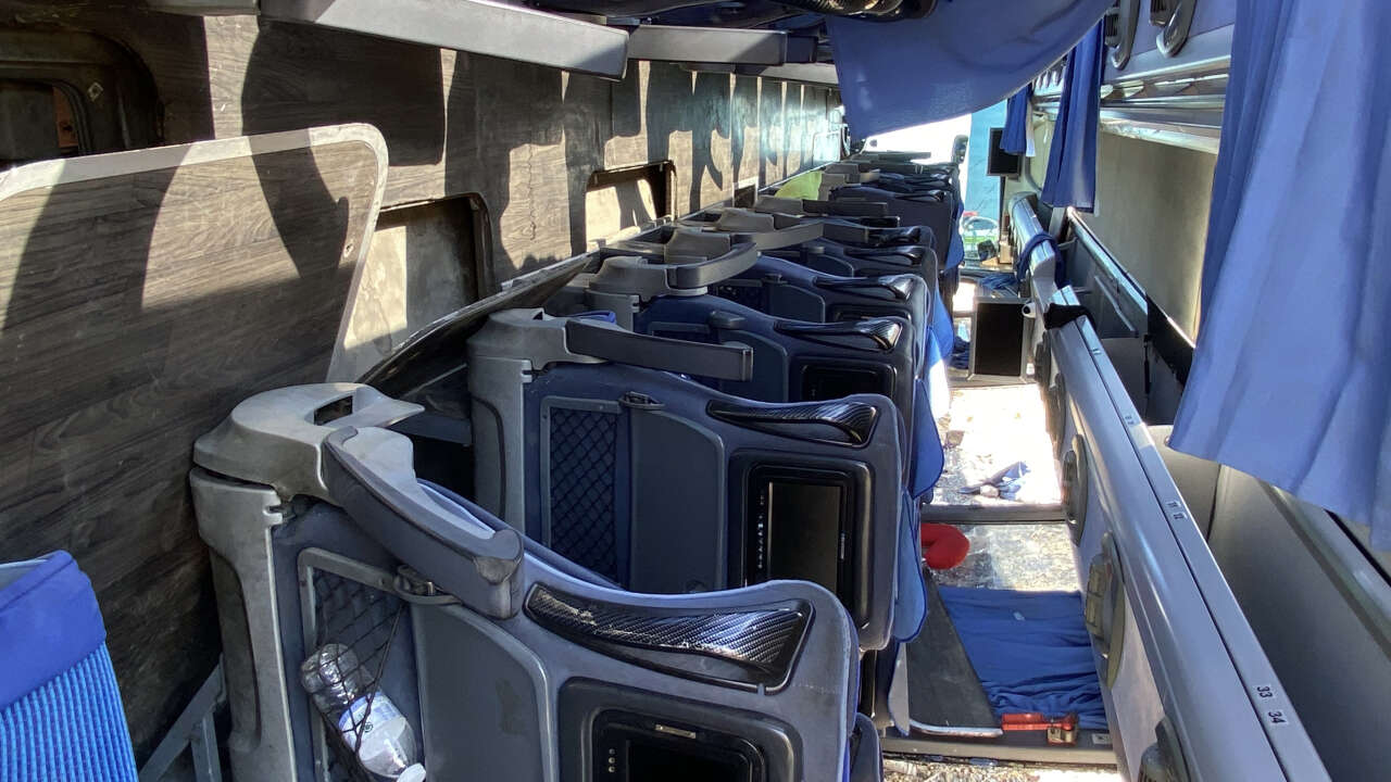 Yolcu otobüsü şarampole devrildi! 24 kişi yaralandı 5